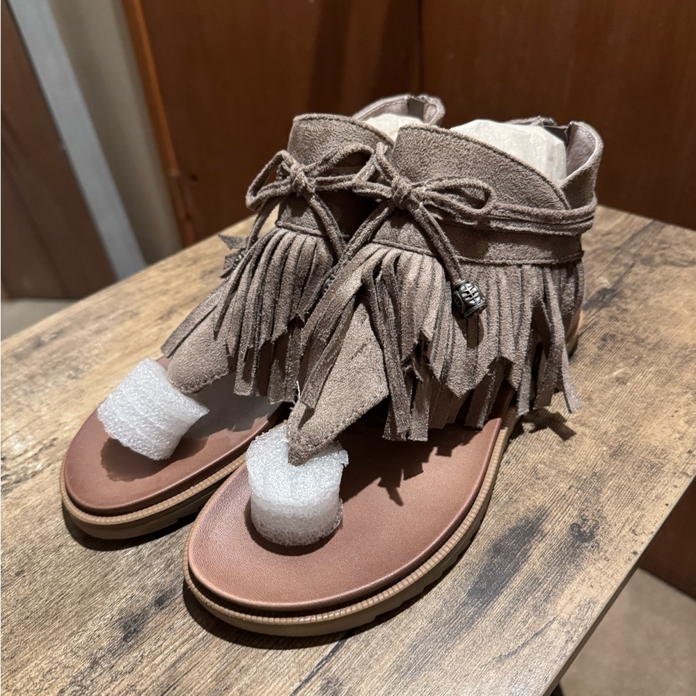 Fringe Suede Sandals - Taupe